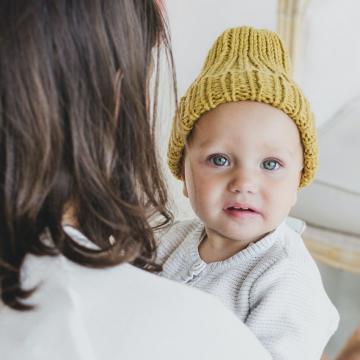 enfant avec bonnet